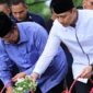 Ketua Umum Partai Demokrat Agus Harimurti Yudhoyono (AHY) berziarah ke Makam Kuburan Massal Siron, Aceh. (Instagram.com/@agusyudhoyono)