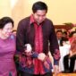 Ketua Umum PDIP Megawati Soekarnoputri bersama Politikus senior Maruarar Sirait. (Facebook.com/@Maruarar Sirait)
