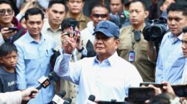 Calon Presiden nomor urut 2, Prabowo Subianto melakukan pencoblosan di TPS 033 Bojong Koneng, Hambalang. (Dok. TKN Prabowo Gibran)