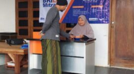 Agen mitra UMi BRILink, Hj. Caryati. (Dok. BRI)
