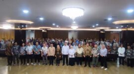 Badan Nasional Sertifikasi Profesi (BNSP) telah melaksanakan penandatanganan Surat Perjanjian Swakelola Program Sertifikasi Kompetensi Kerja (PSKK) di Grand Mercure Hotel Yogyakarta (22/5/24). (Doc.BNSP)