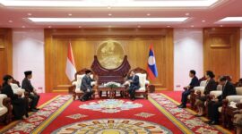 Menteri Pertahanan RI Prabowo Subianto melakukan kunjungan kehormatan kepada Presiden Republik Demokratik Rakyat Laos Thongloun Sisoulith dan Perdana Menteri Laos Sonexay Siphandone di Laos. (Dok. Tim Media Prabowo)