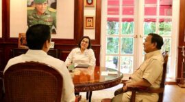 Menteri Keuangan Sri Mulyani Indrawati bersama Wakil Menteri Keuangan II Thomas Djiwandono menemui Presiden terpilih Prabowo Subianto. (Facebook.com @Sri Mulyani Indrawati)