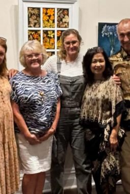Pameran Tunggal Andrea Van Diemen di Australia Angkat Seni Mixed Media